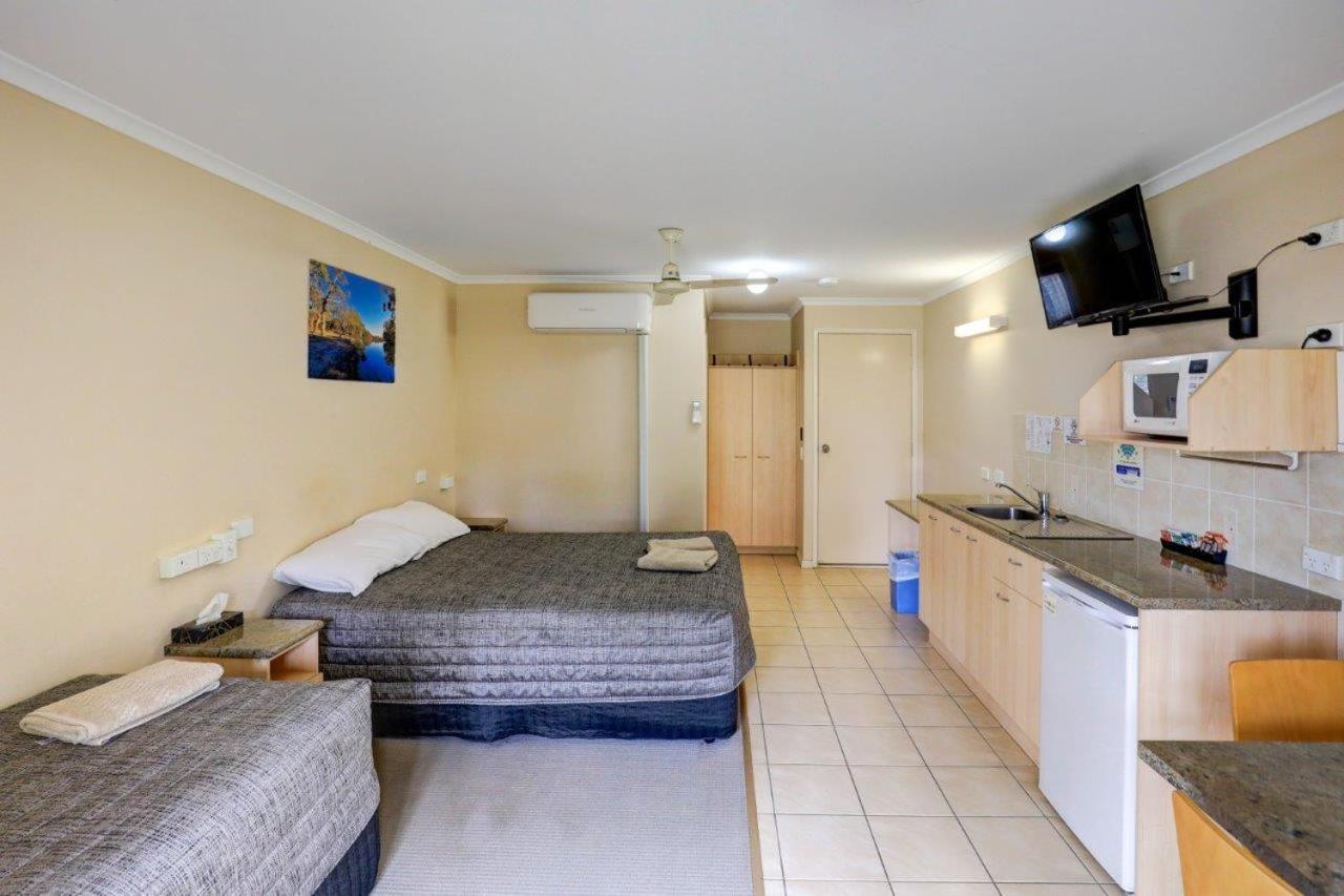 Tambo Mill Motel & Caravan Park Esterno foto