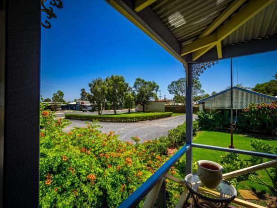Tambo Mill Motel & Caravan Park Esterno foto